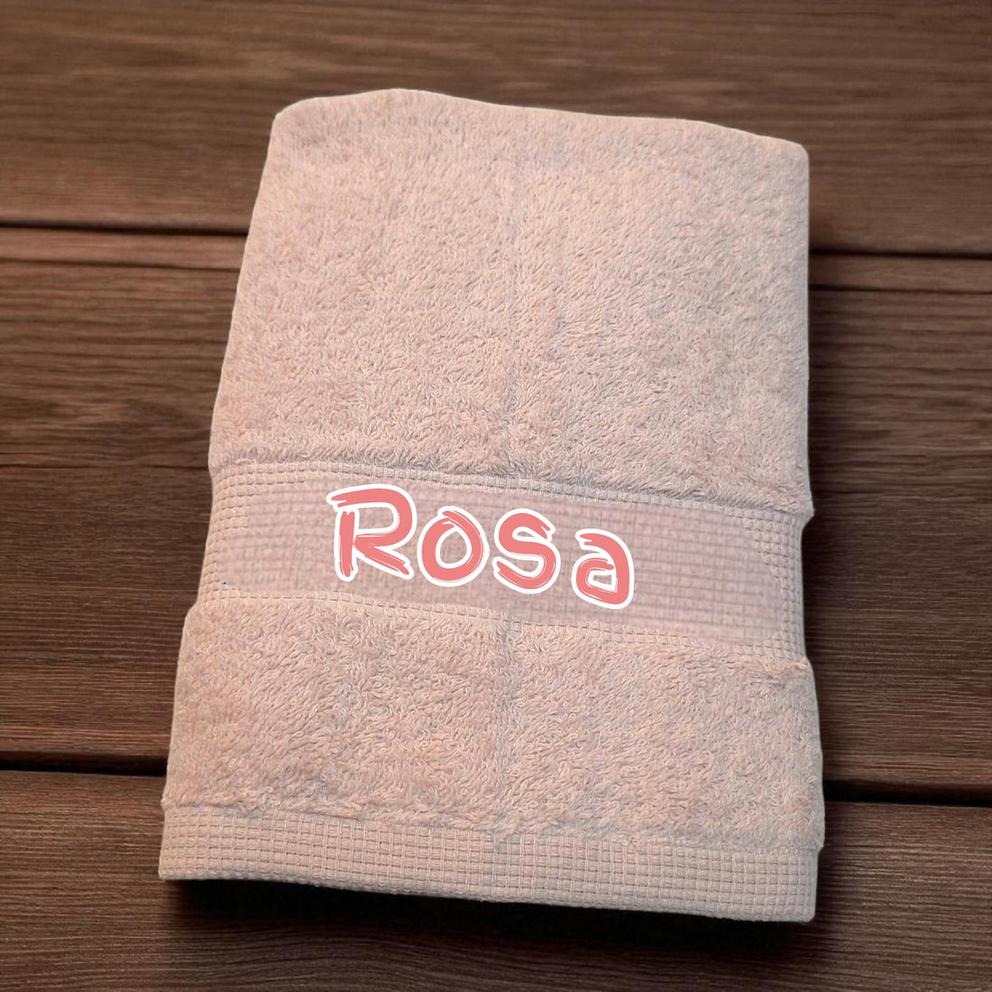 Set 4 asciugamani con asola per asilo. Personalizzati con ricamo